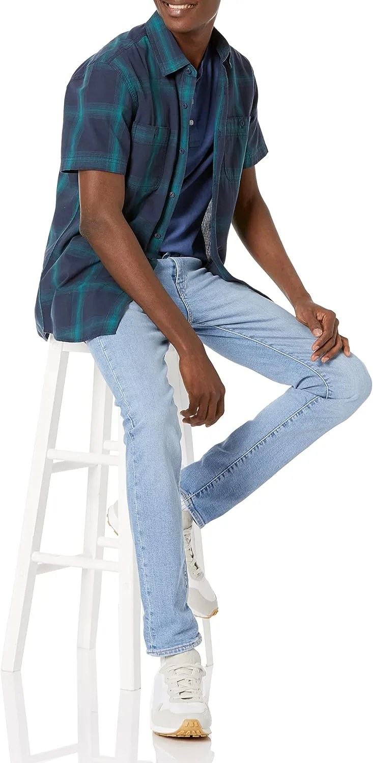 Amazon Essentials Men's Regular-Fit, Short-Sleeve Button-Down Chambray Shirt