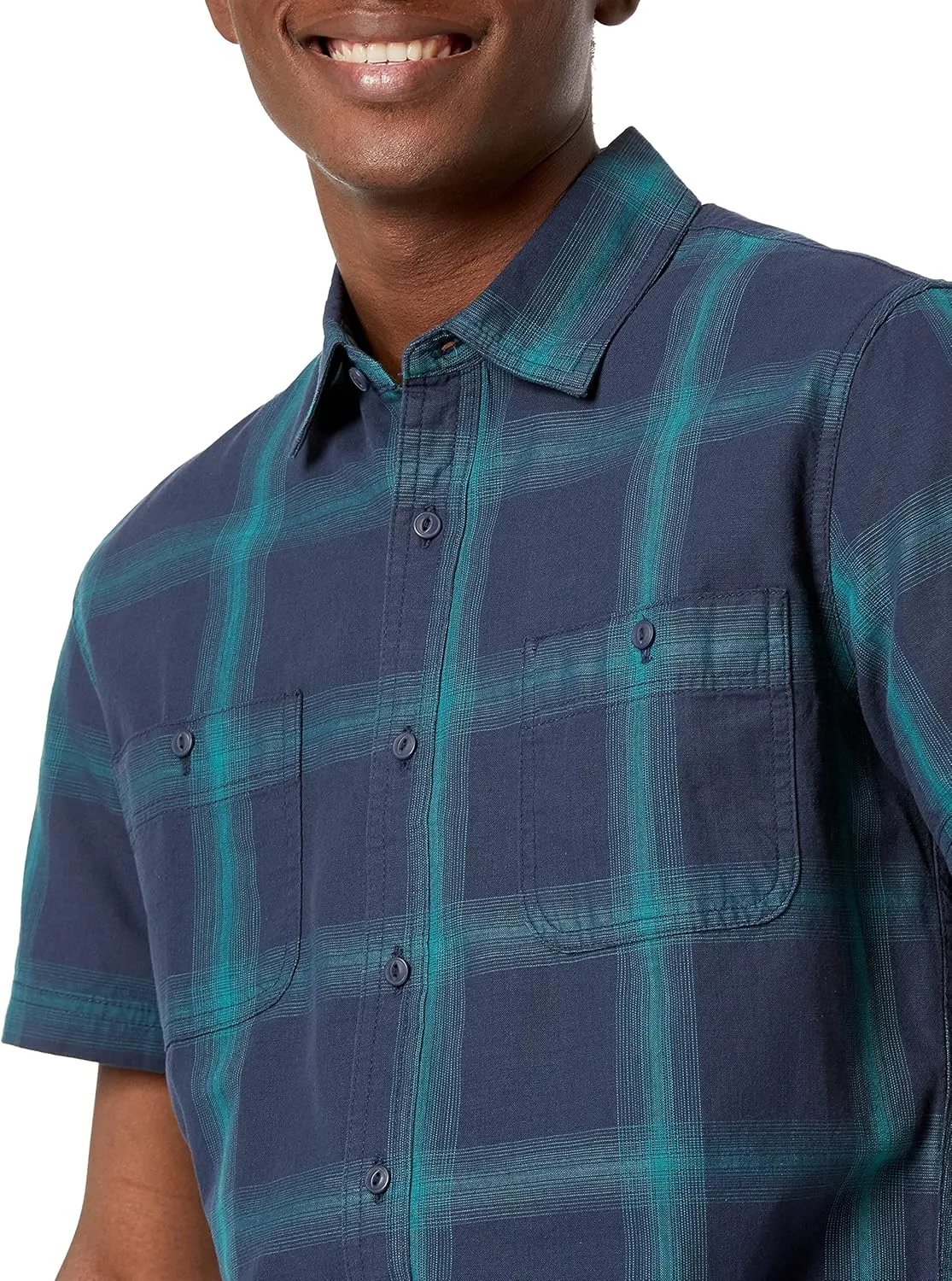 Amazon Essentials Men's Regular-Fit, Short-Sleeve Button-Down Chambray Shirt